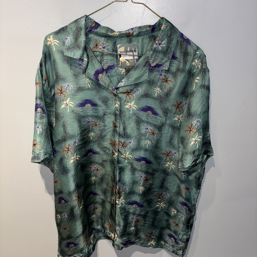 Silk Traders 100% SIlk Hawaiian Mens‎ Shirt SzXL Coastal Tropical Retro Vacation